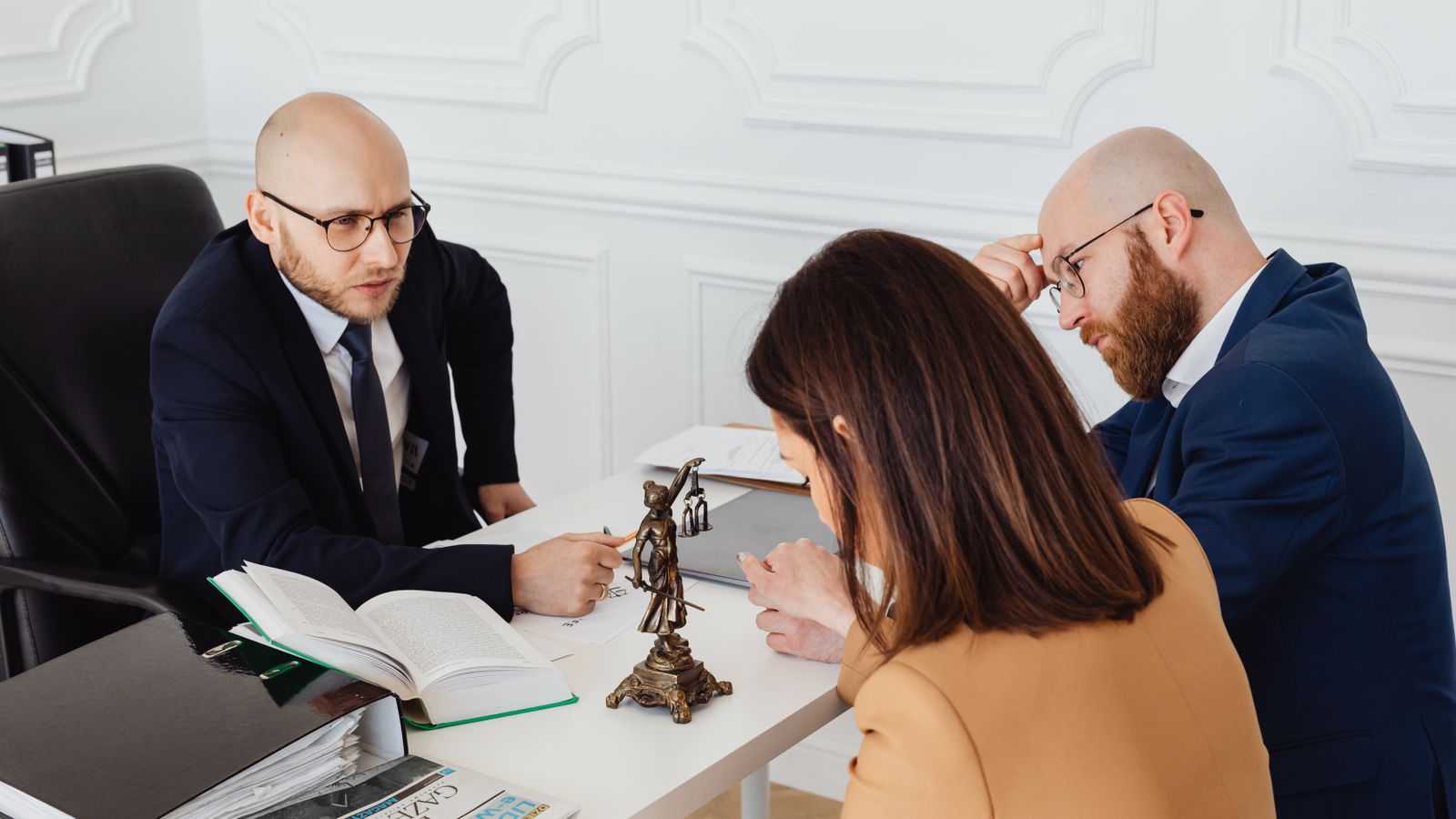 Military Divorce Rules for Pay, Benefits, and Custody
