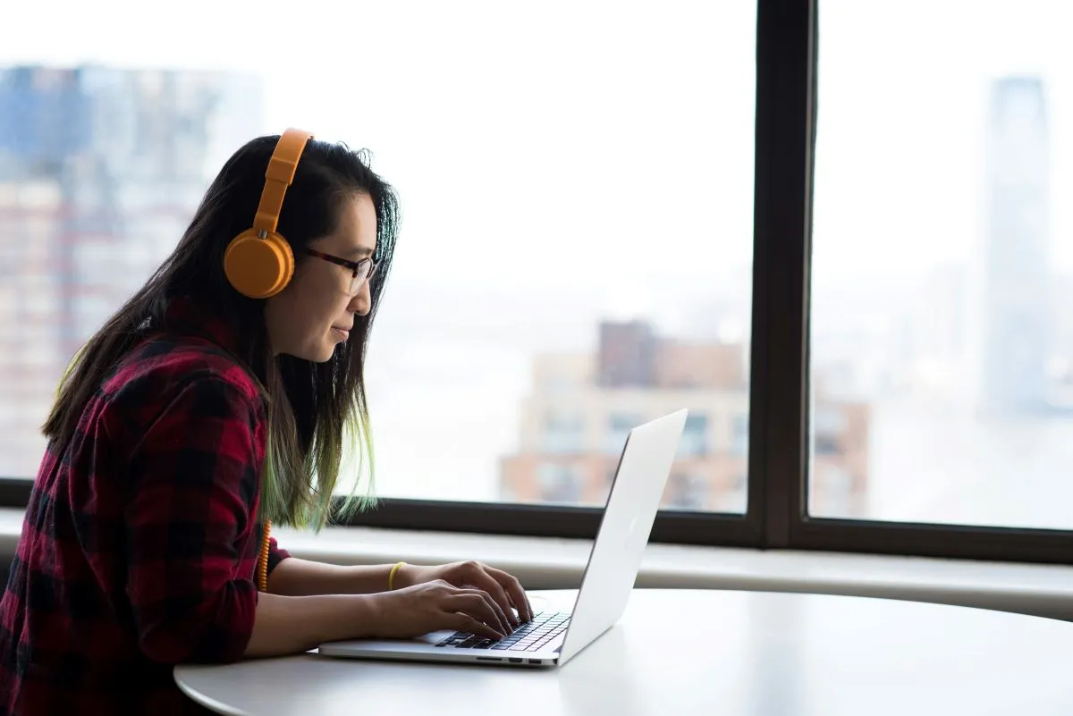 Apply For Free Laptop Online: Better Options To Consider In 2025