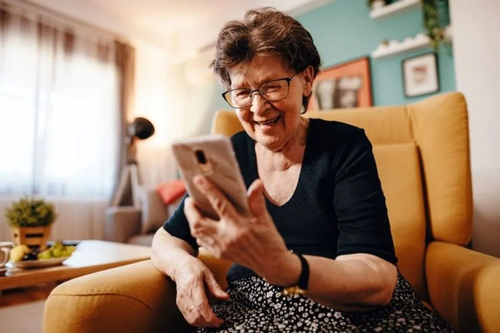 Which Government Phone Is the Best? Top Free Options & Services Reviewed