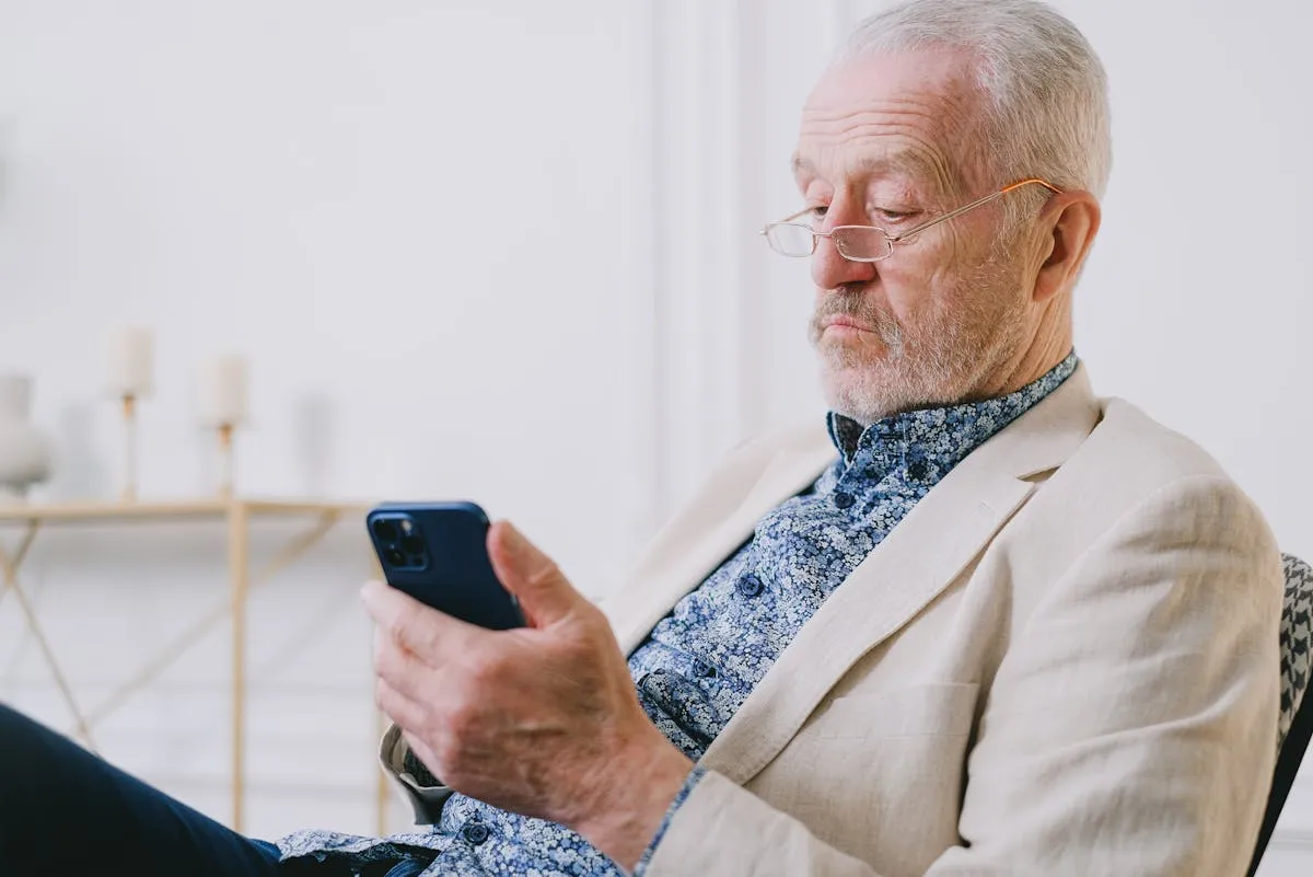 Simple Guide: The Best Free iPhone Government Phone in Georgia for Seniors