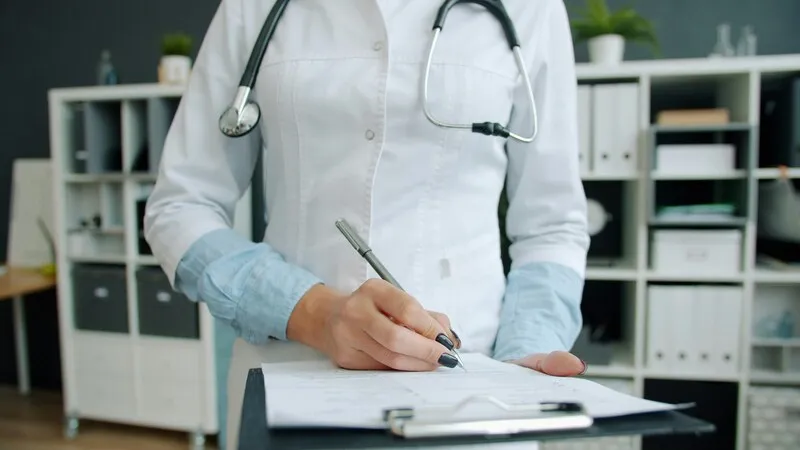 can a college student apply for medicaid