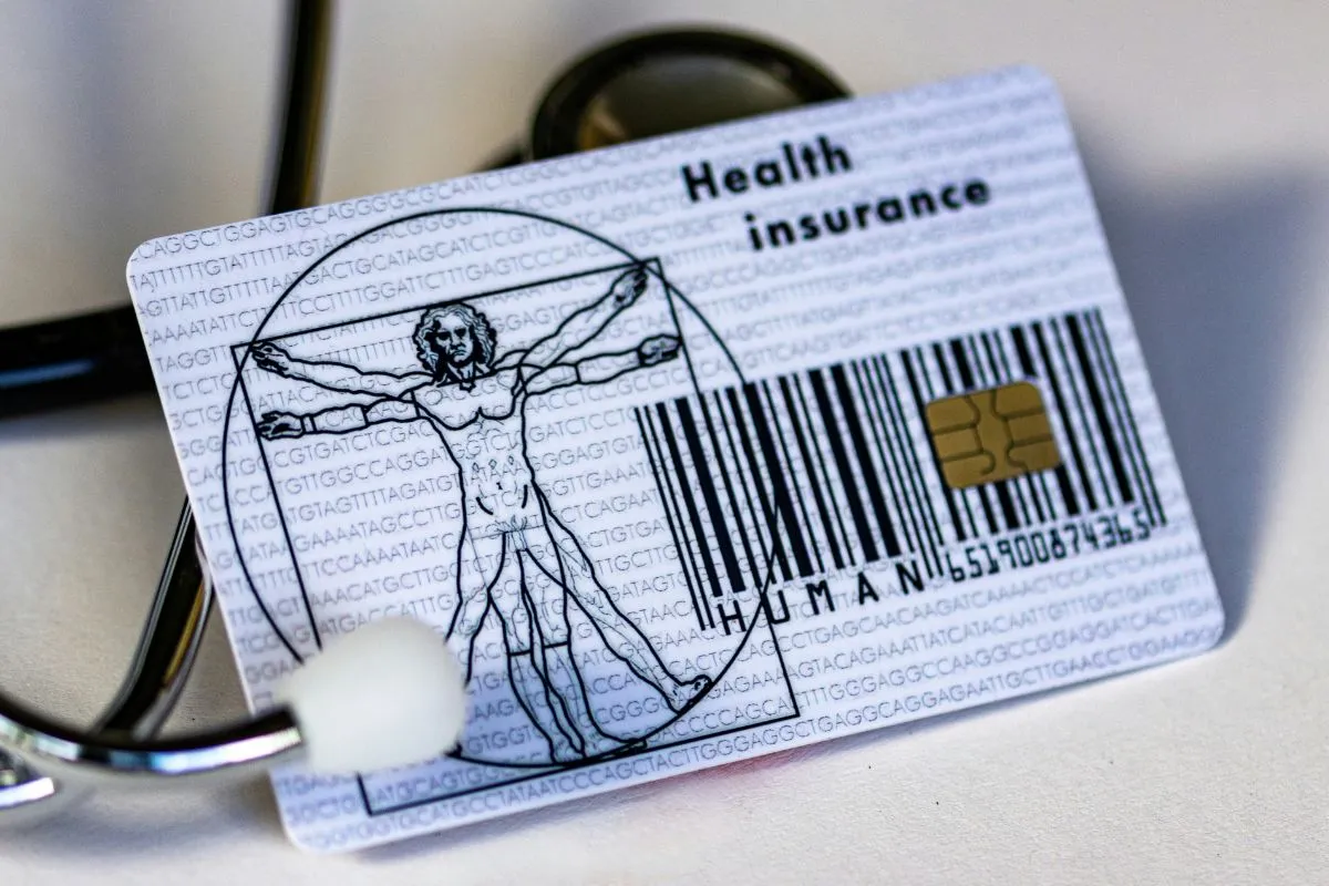 Can You Laminate Your Medicare Card? Official Rules in 2026