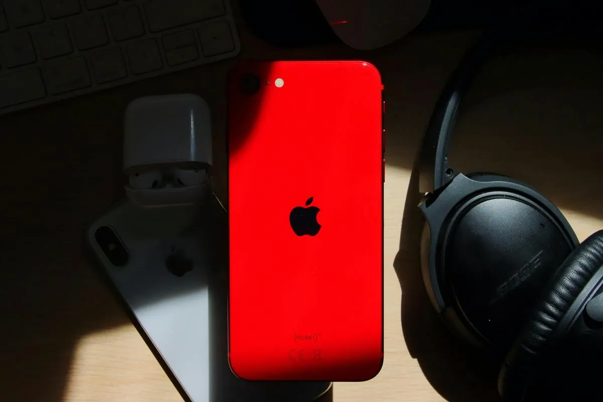 Does iPhone SE 3rd Gen Have eSIM? What You Need to Know Before Using It