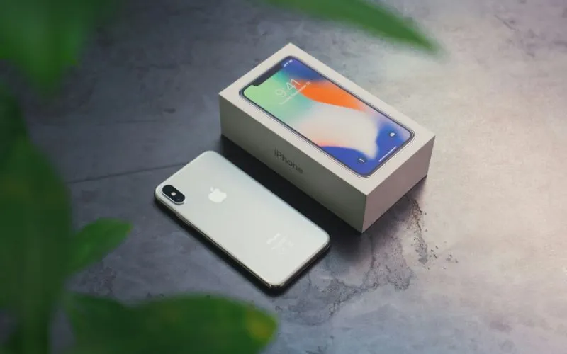 does-iphone-xs-have-esim-yes