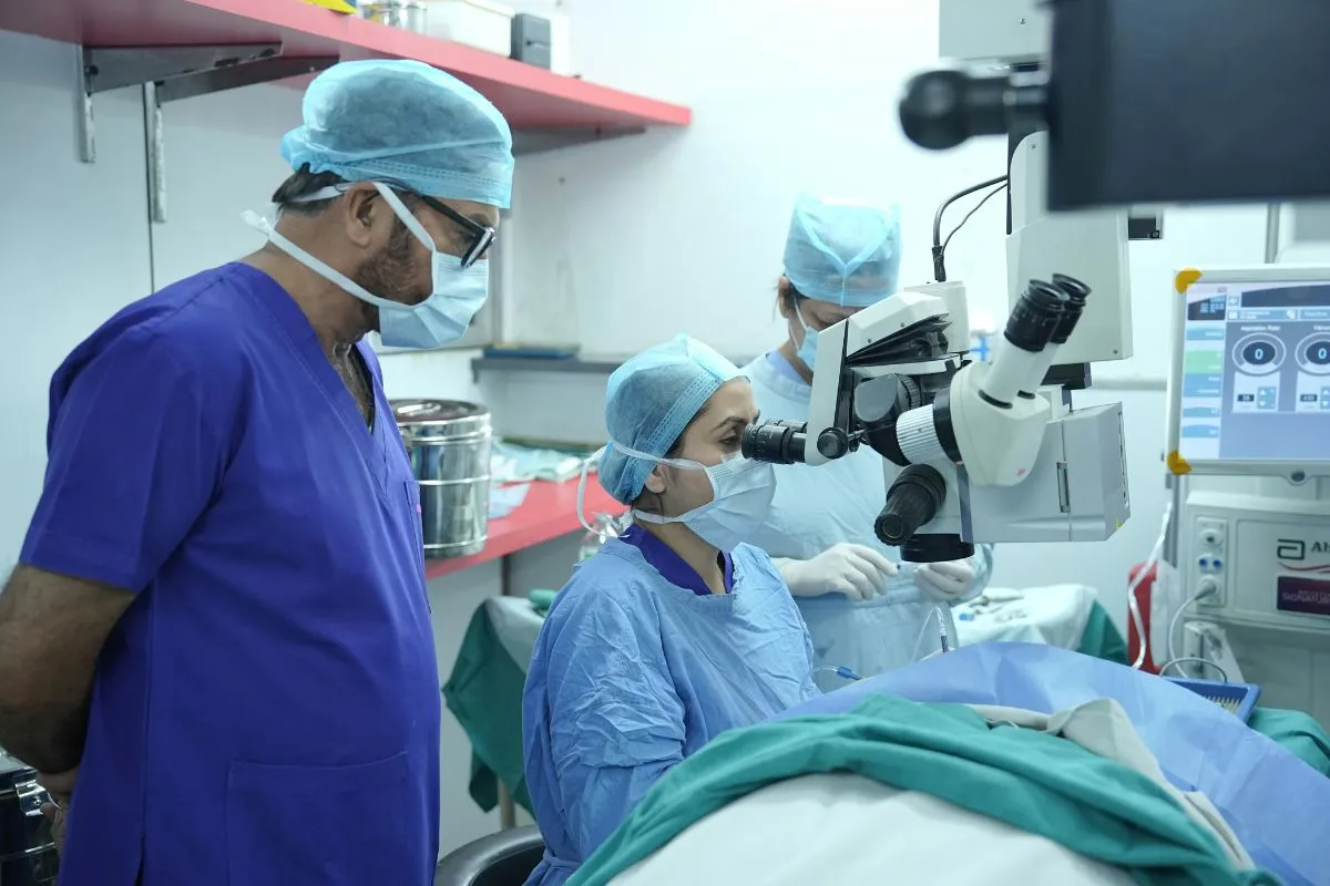 Does Medicare Cover Cataract Surgery? Costs, Coverage, and What to Expect