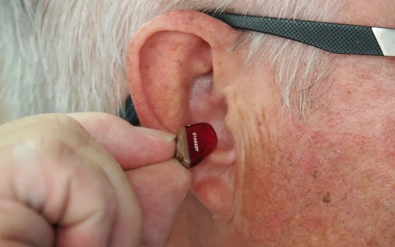 does-medicare-pay-for-hearing-aids-services