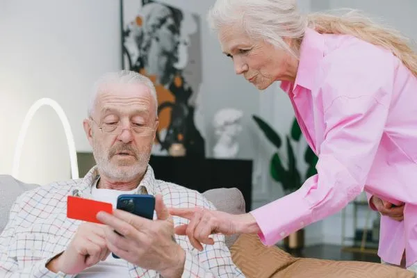 Easiest Phone For Seniors To Use: How To Choose And Top 5 Best Choices