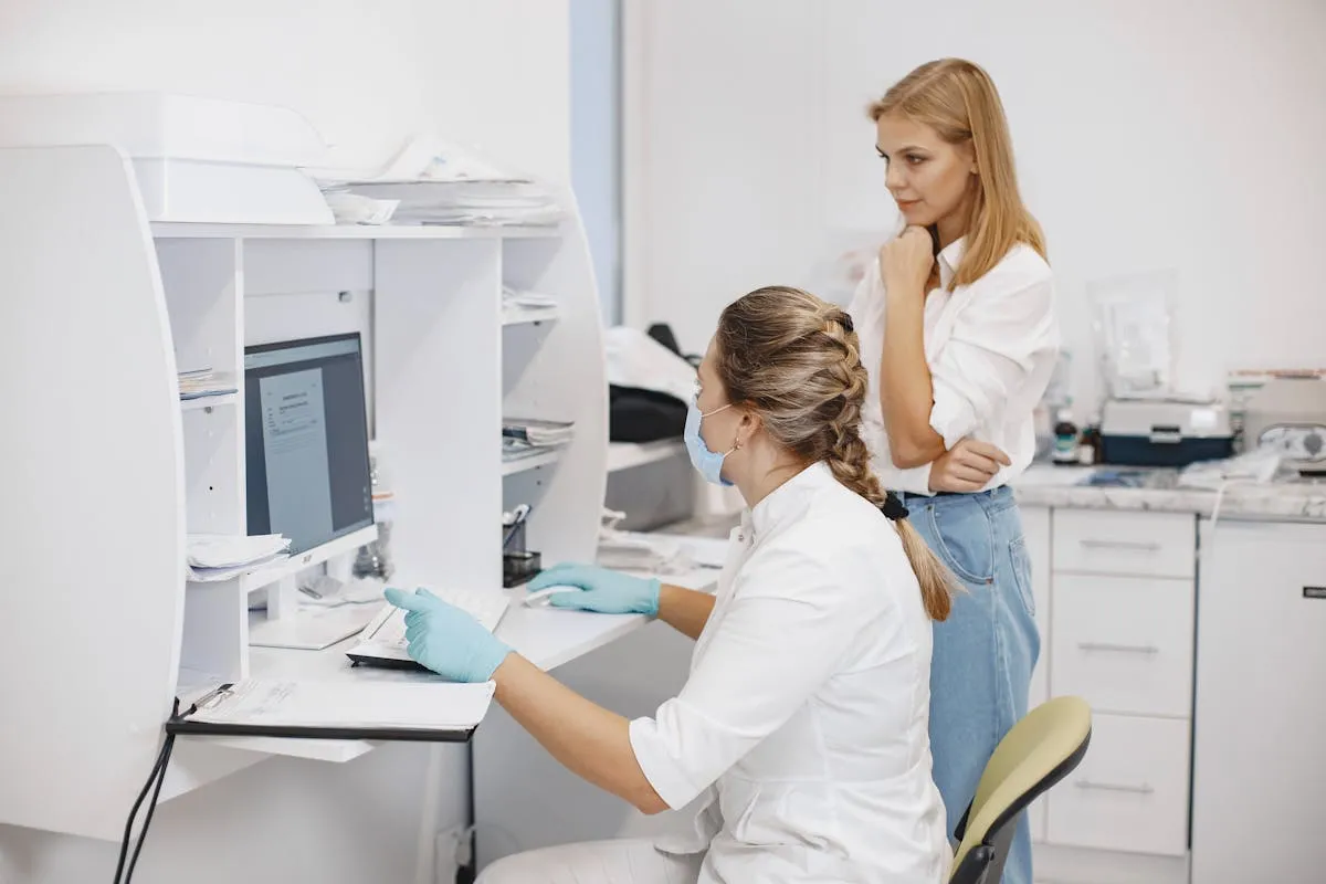 Eye Doctors That Take Medicaid: Coverage & Glasses