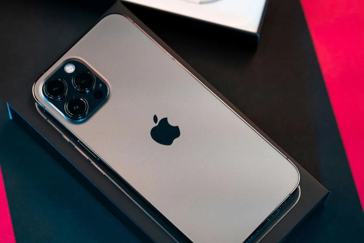 Best Free eSIM Service for iPhone: Where to Find Them?