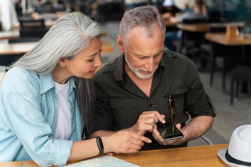 free flip phones for seniors 1
