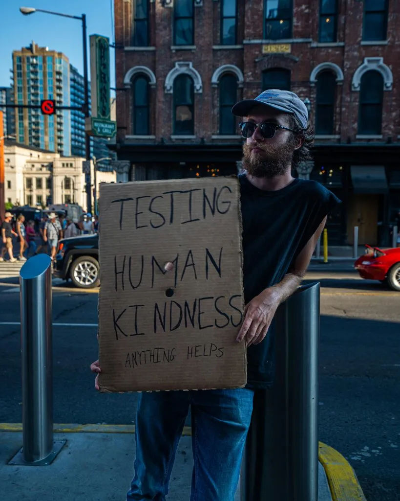 homeless free phone service