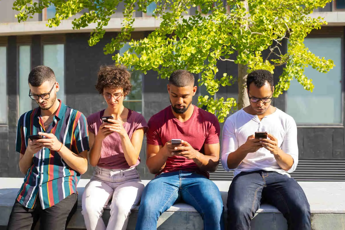 Free Government Phone for Homeless: Get One at $0