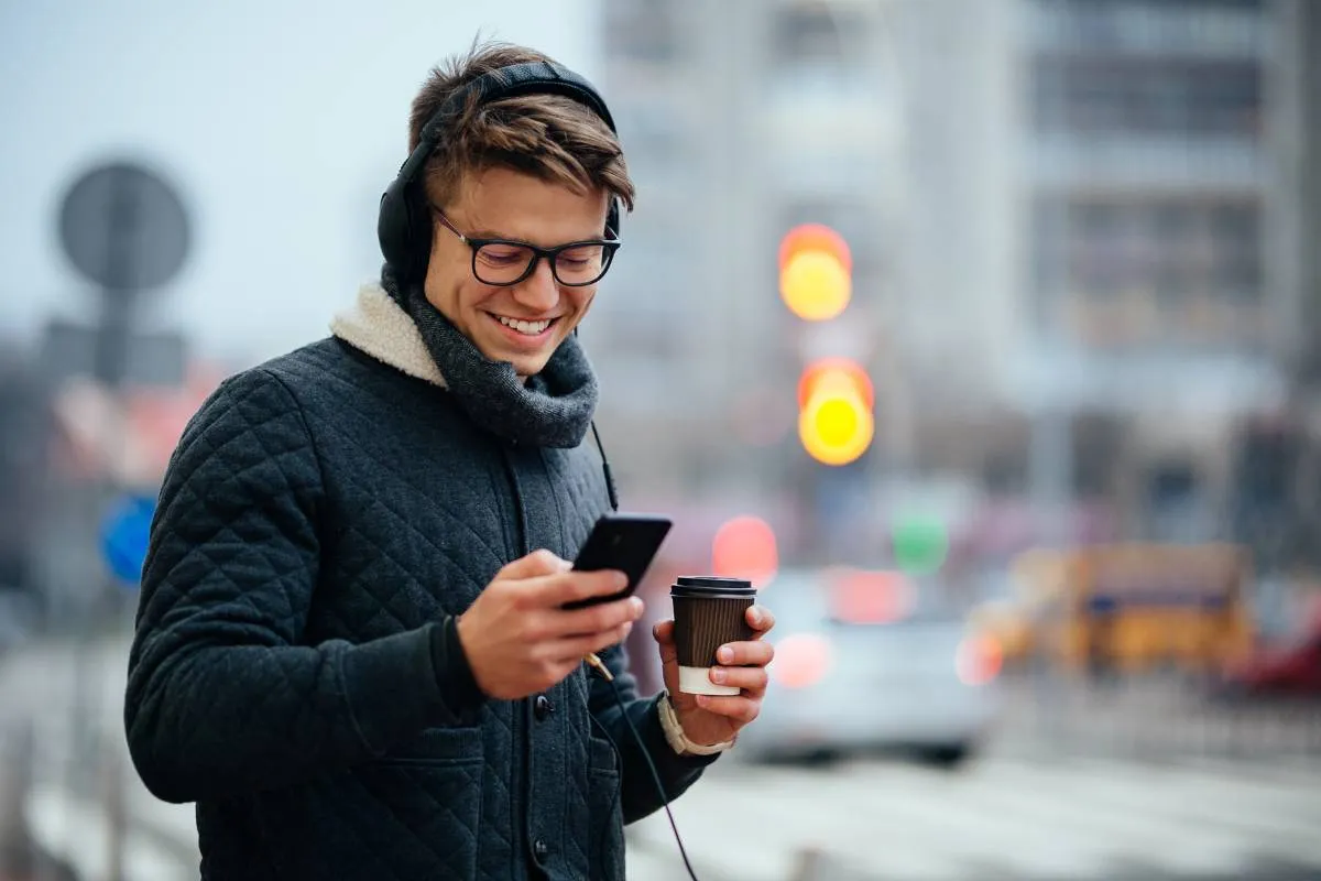 Free Government Phone iPhone 13: How to Get a 100% Free iPhone Through the Lifeline Program