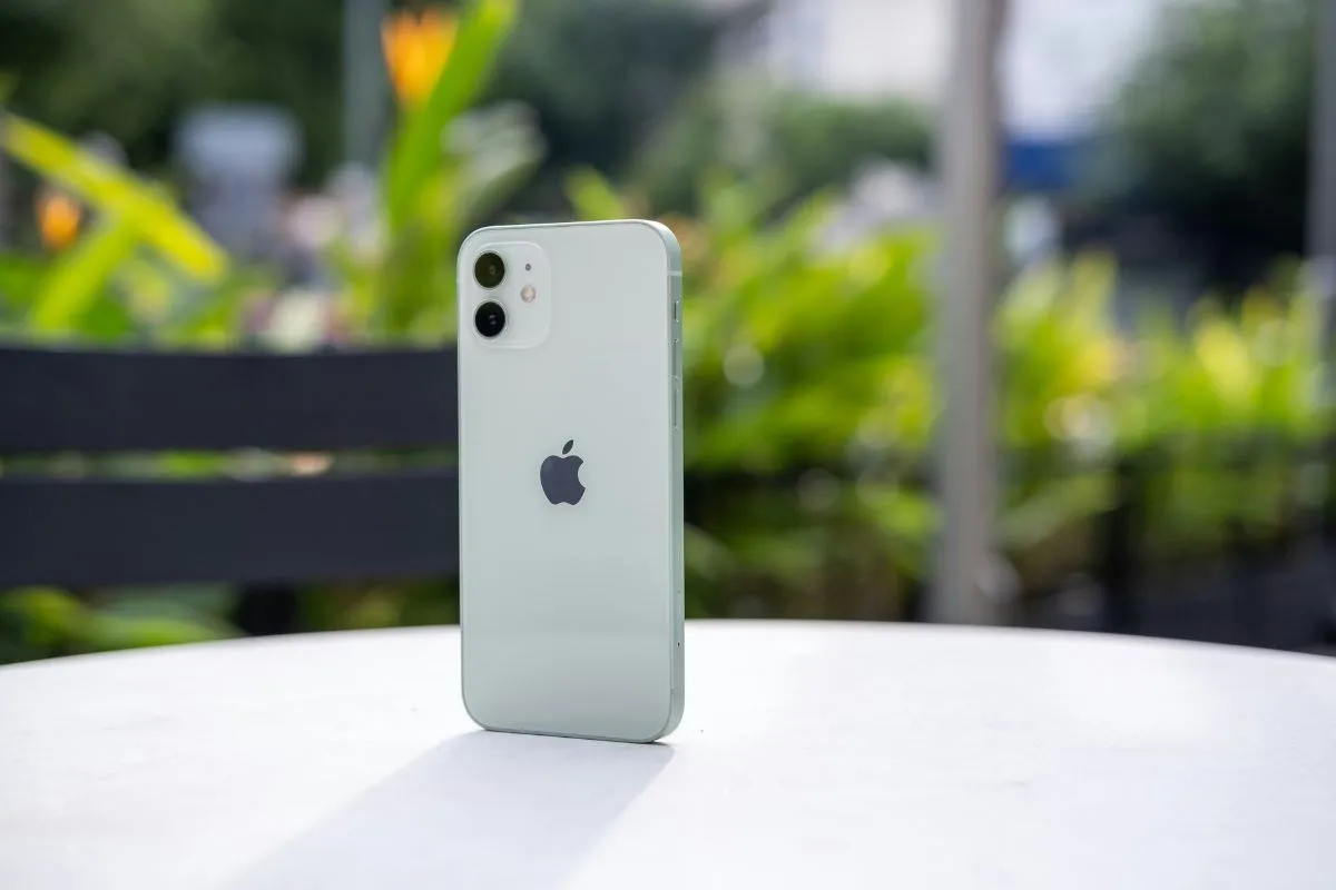Best Tips to Get a Free iPhone 12 Government Phone For Low-income Users