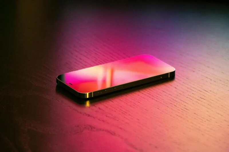 Who-is-offering-free-iPhones-to-Switch