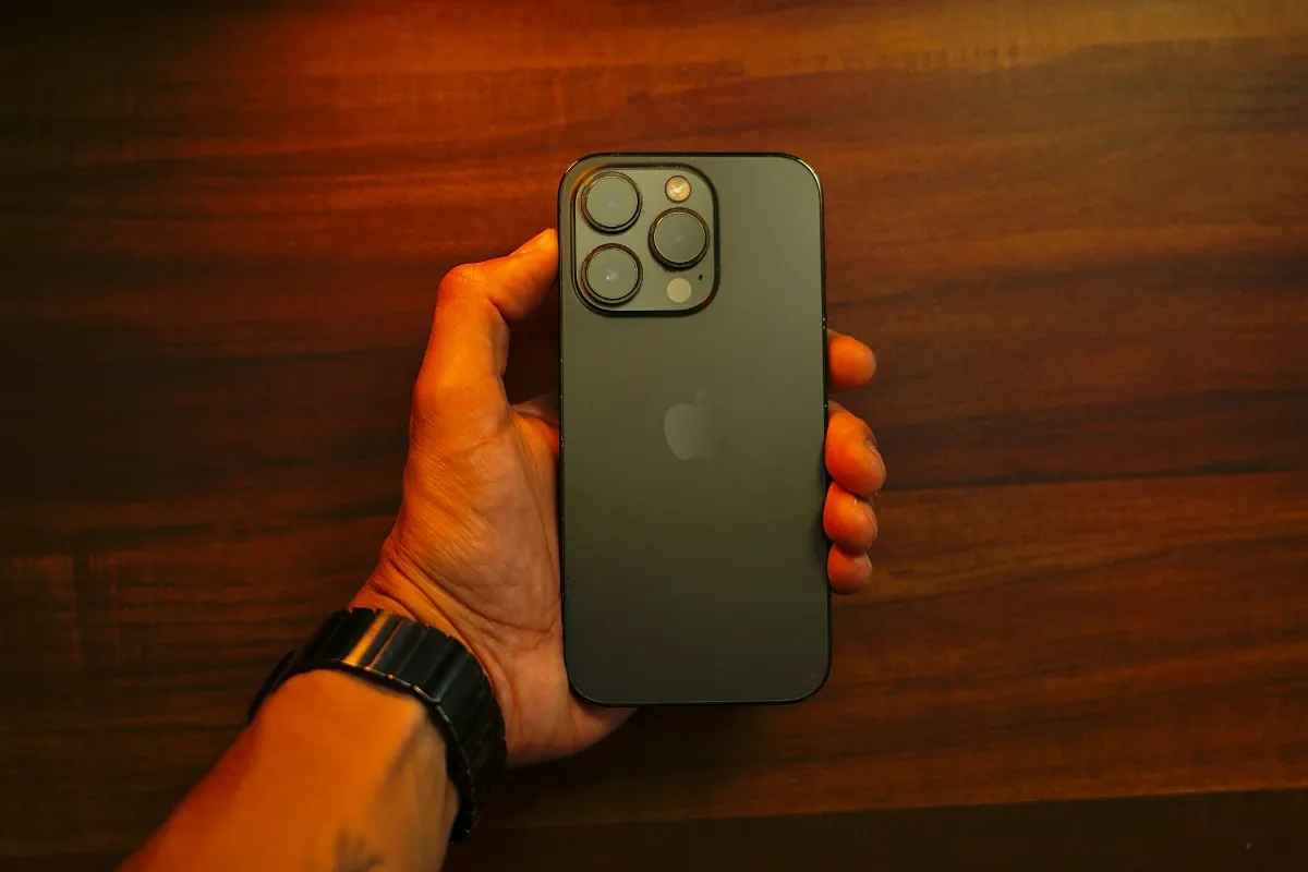 Free iPhone 12 When You Switch – How Low-Income Americans Can Get One