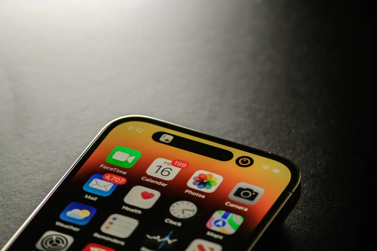 Get a Free iPhone 14 Plus – What Low-Income Americans Need to Know
