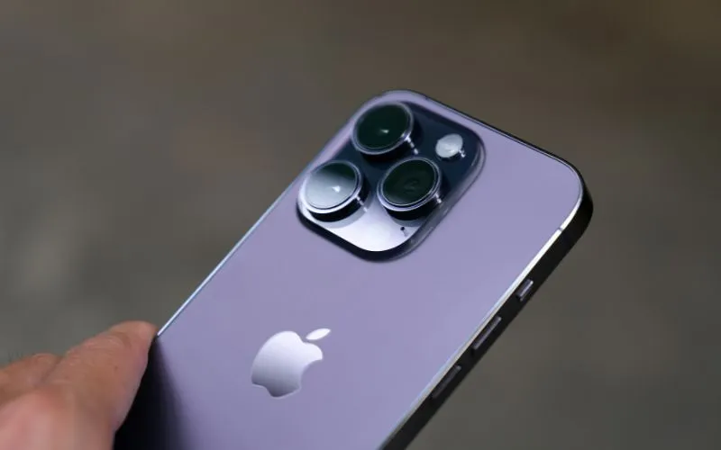 free iphone 14 pro 1
