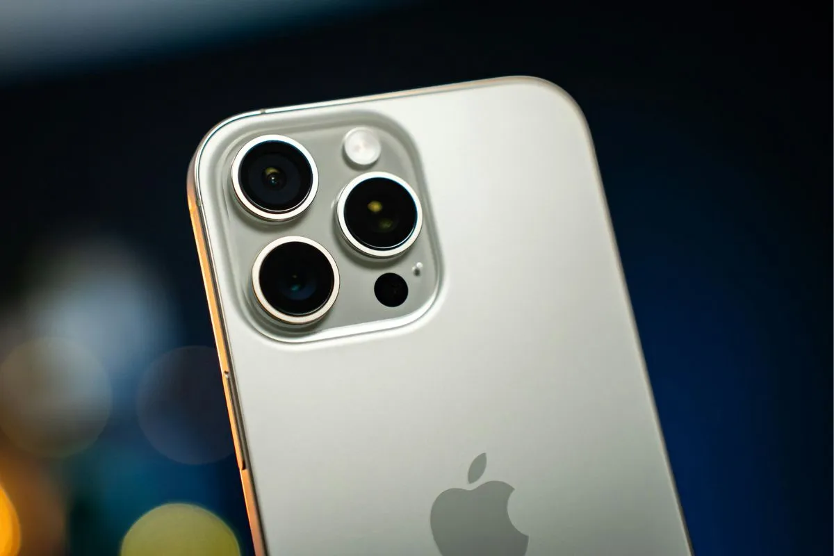 Can Low-Income Americans Really Get a Free iPhone 16 Pro Max Giveaway?