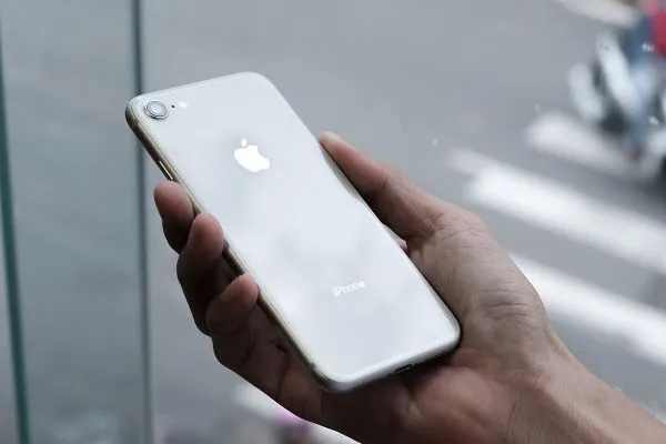 free government phone iphone 8