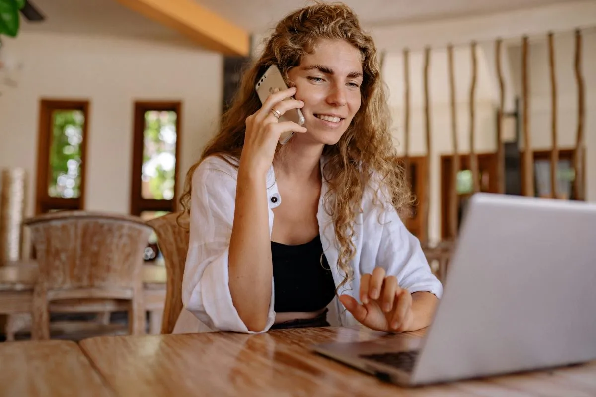 Free iPhones From The Government: Is It Possible And How To Apply?