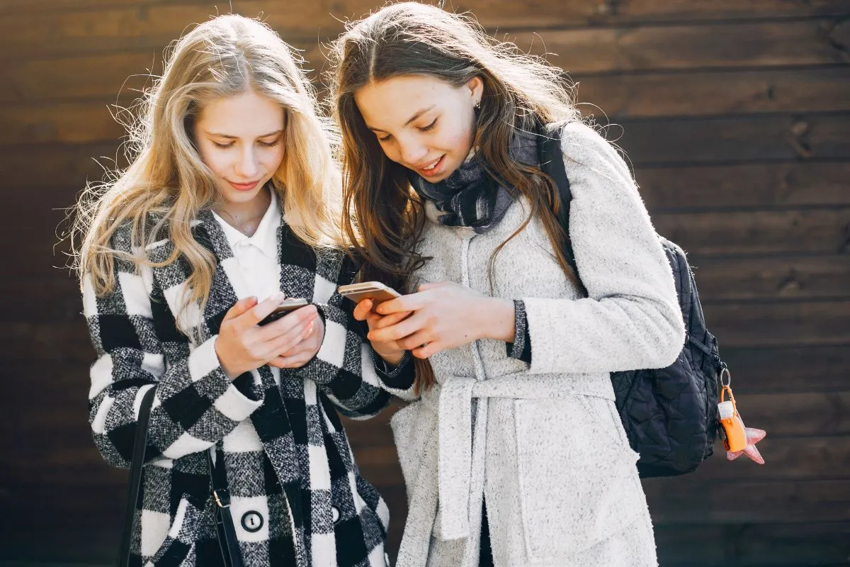 Free Medicare Phones: Clarifying Eligibility for a Free Cell Phone