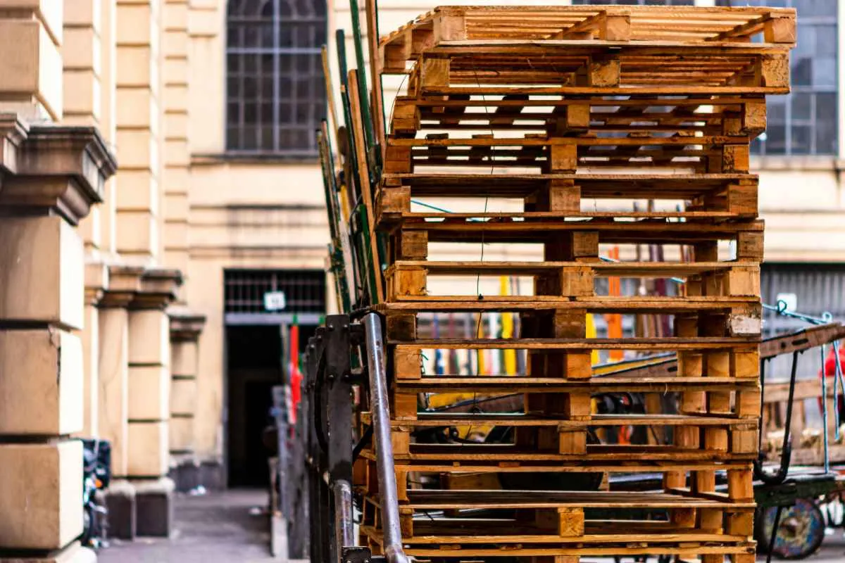 Where to Find Free Pallets Near Me: 2026 Best Spots