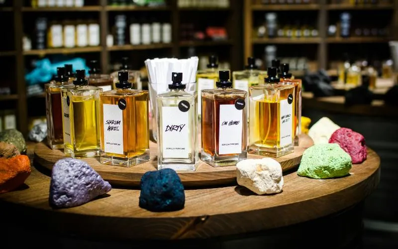 free-perfume-samples-suggested-places
