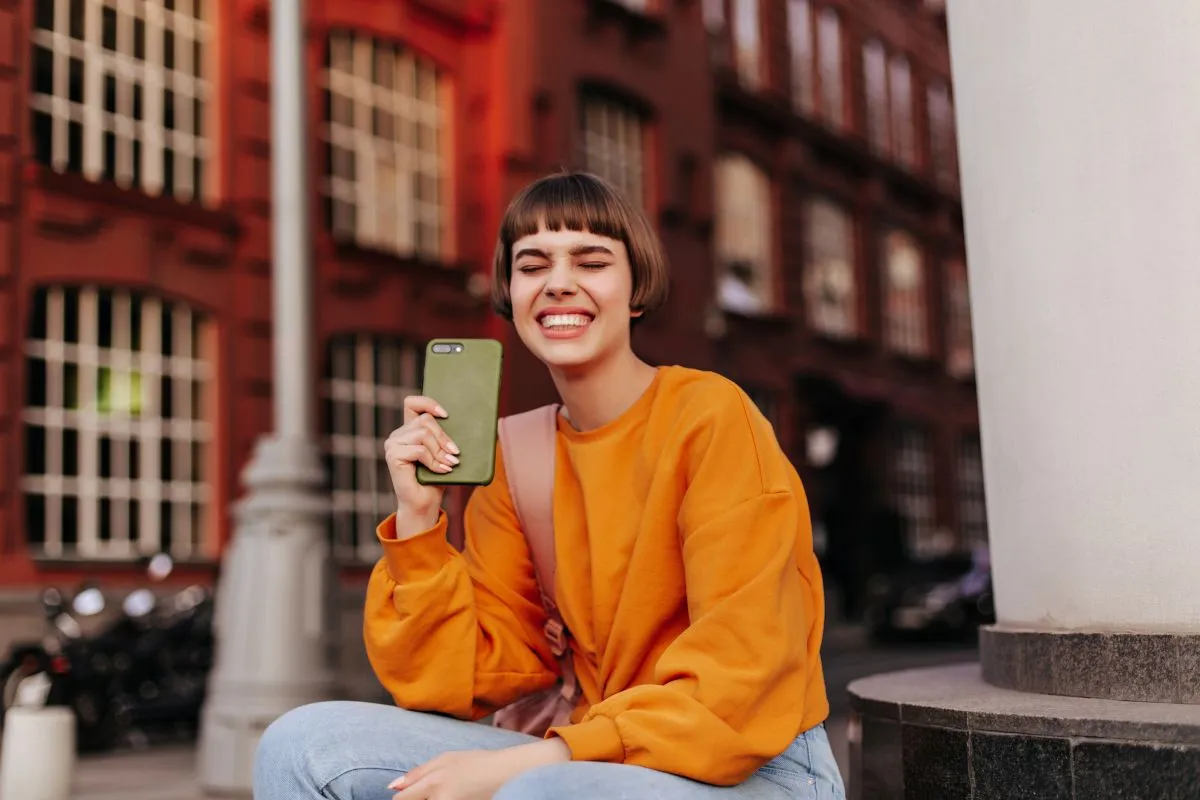 Everything You Need to Know About Free Phone When You Switch Online