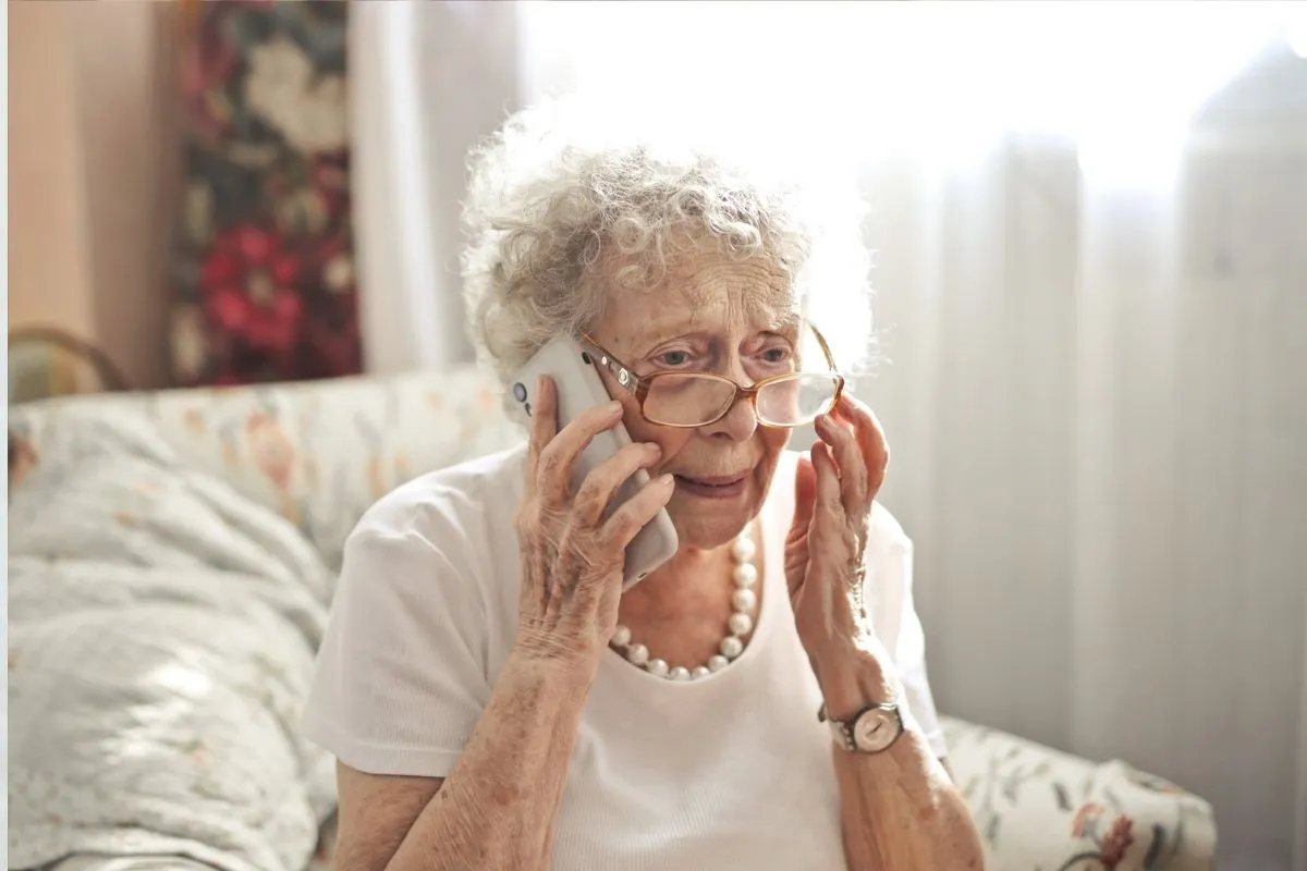 5+ Free Phones For Seniors Government: Latest Eligibility Criteria