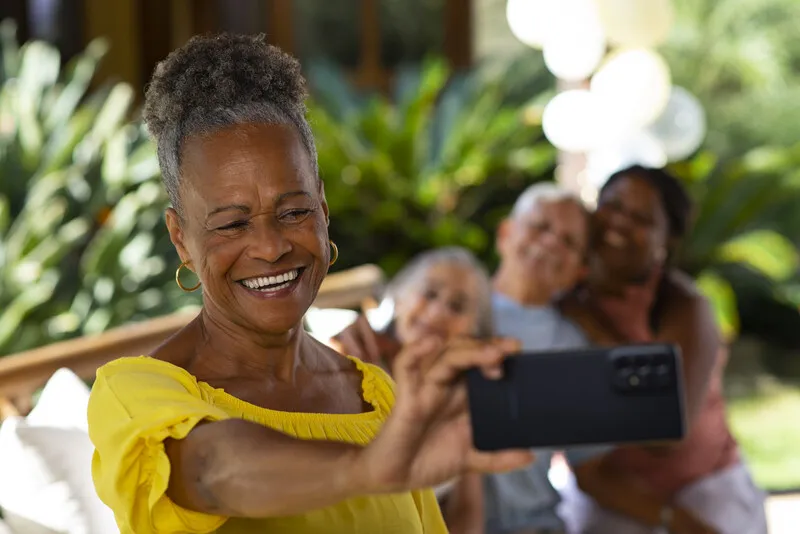 free senior phone service 1