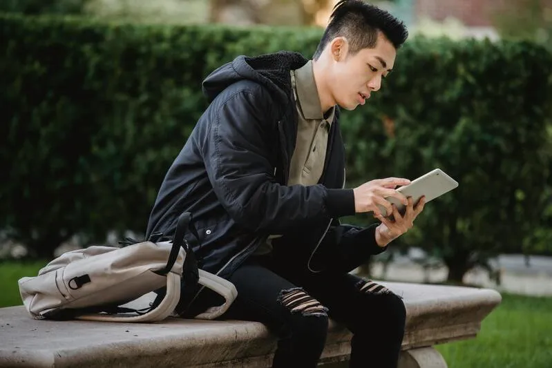 free tablets with service