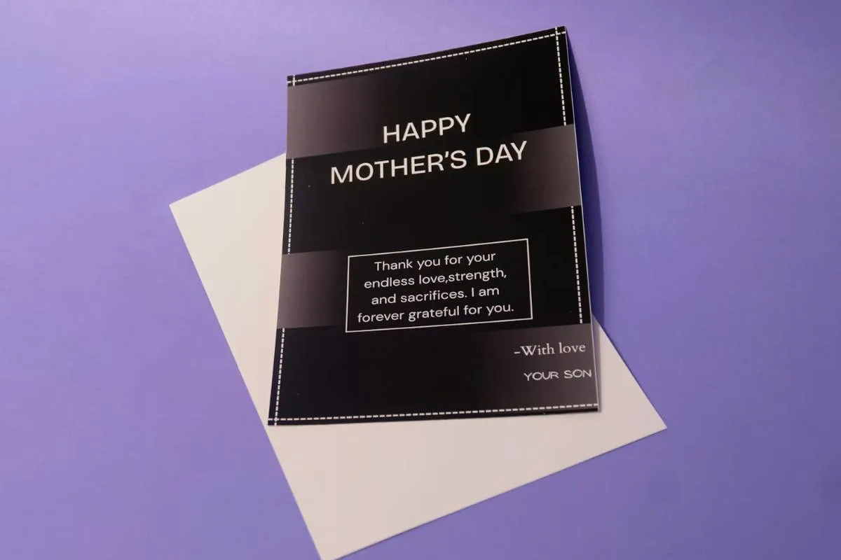 Best Gift Cards for Mom: Easy & Thoughtful Options She’ll Love (2026)