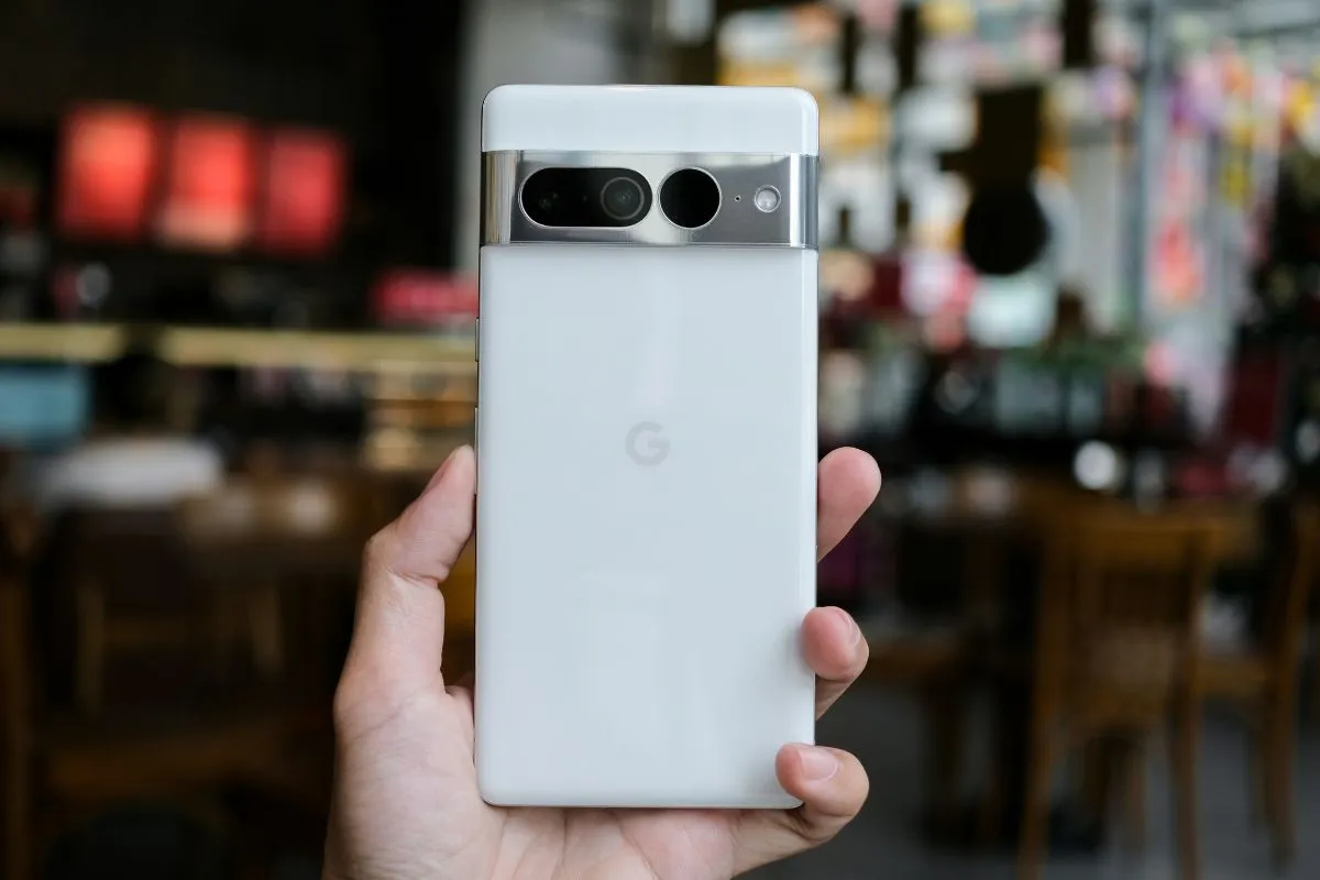 Google Pixel 7 eSIM: Smart Connection for a Smart World