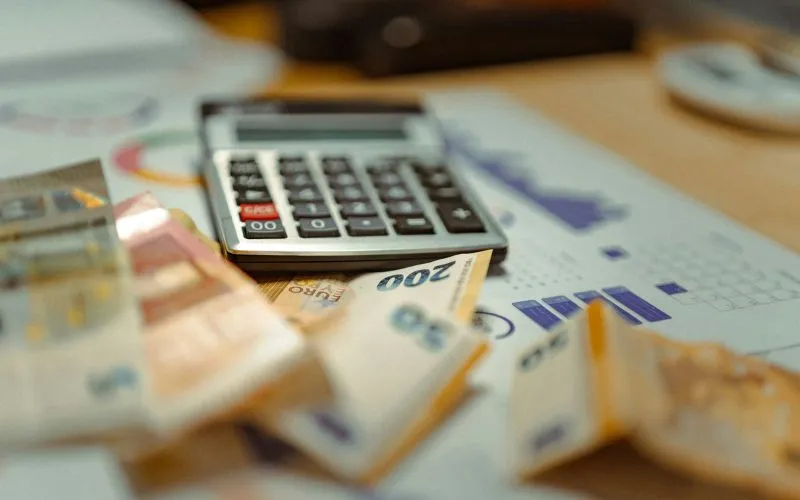 how-can-you-get-a-free-laptop-household-income