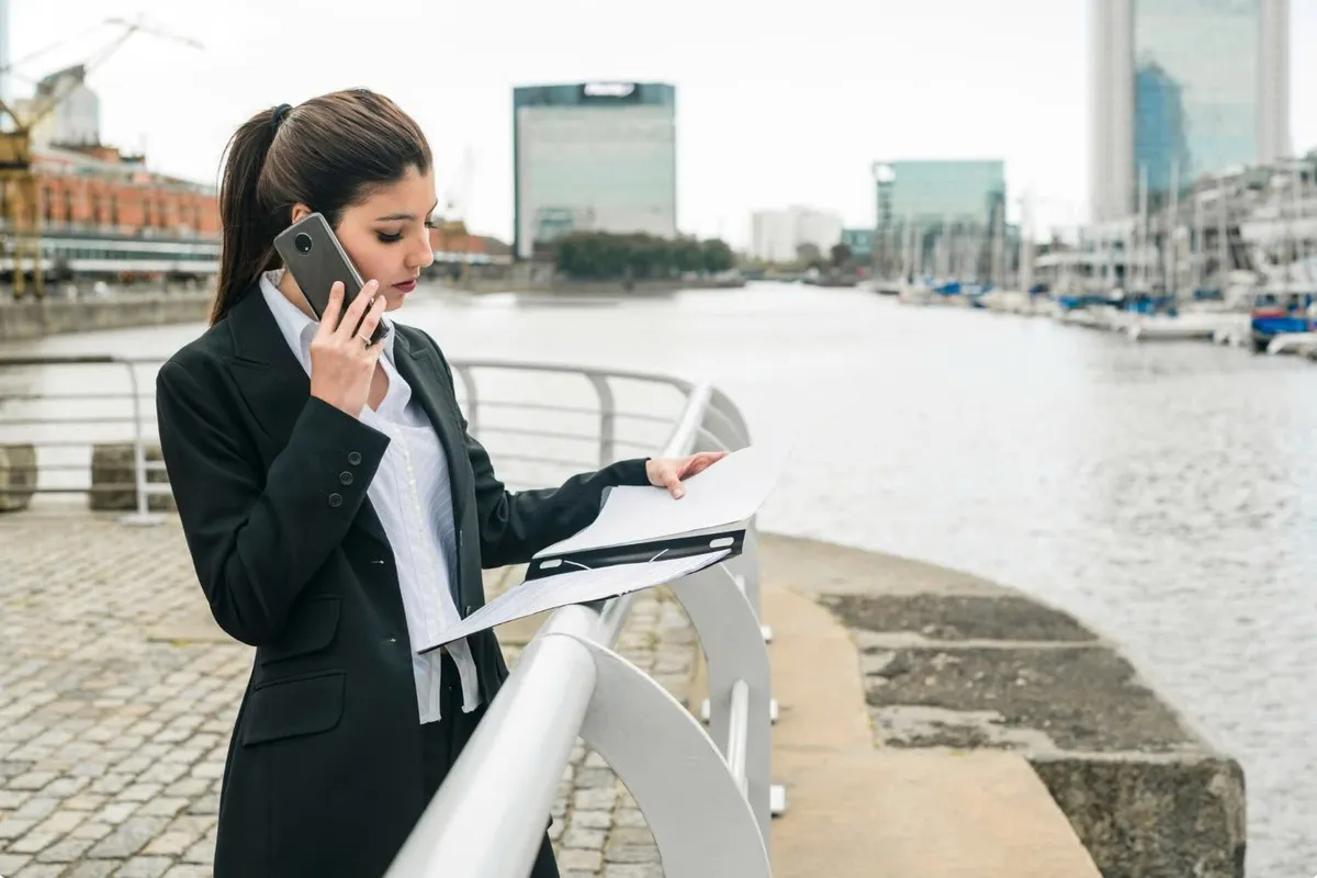 Free Government Phone Chicago: Complete Guide for Illinois Residents