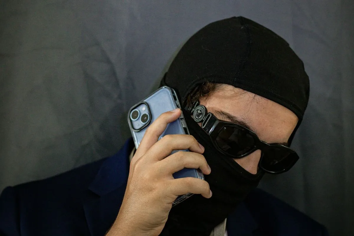 How to Call Anonymously: 3 Simple Ways to Hide Your Number