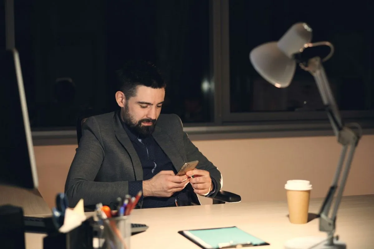 How to Call Back a Private Number: 4 Ways Without Your Identity