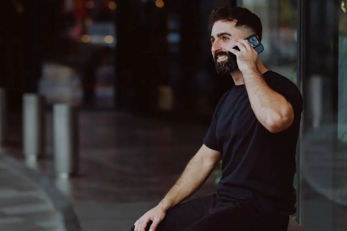 How to Call UK from US: Dialing Code, Format, and 4 Easy Steps