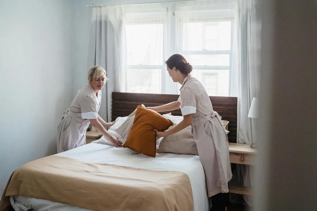 How to Clean a Mattress Properly: Remove Stains, Odors, and Hidden Dirt