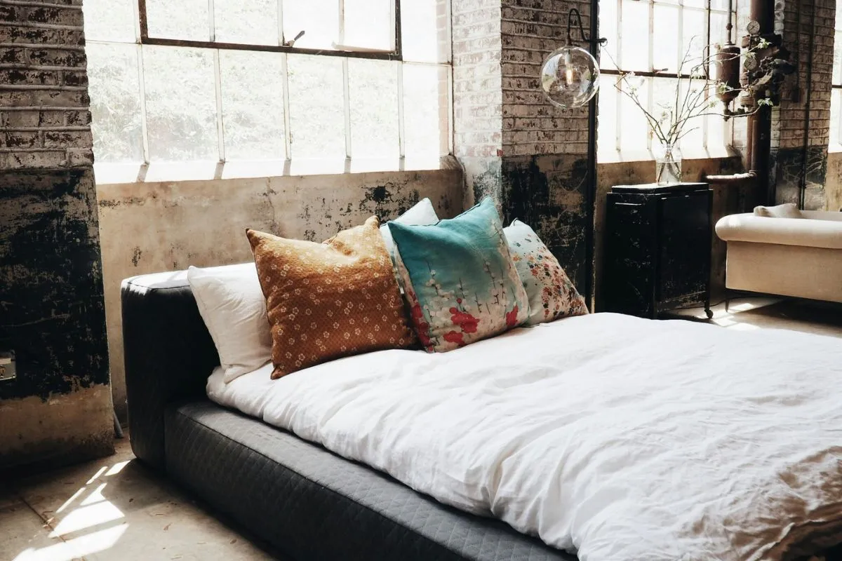 How to Clean a Mattress (Deep-Cleaning Guide for a Fresher Bed)