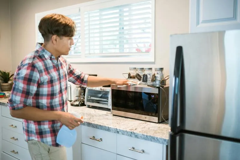 how to clean an oven