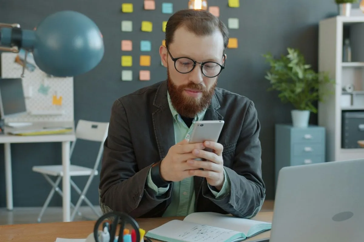 How to Do a 3 Way Call on Android Across All Devices