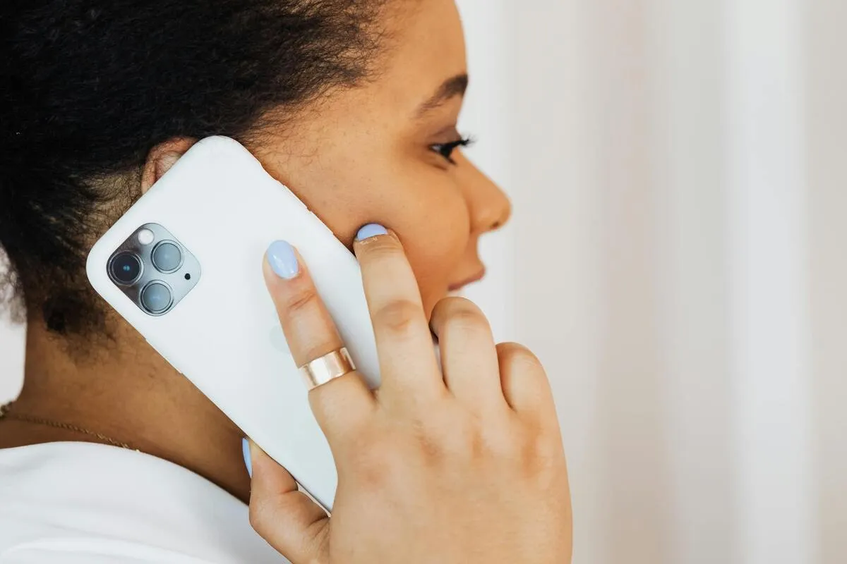 How to Make an International Call on iPhone: Easy Step-by-Step Guide for Calling Abroad