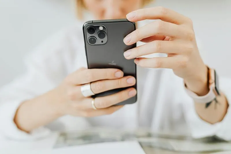 how-to-remove-an-old-esim-from-iphone