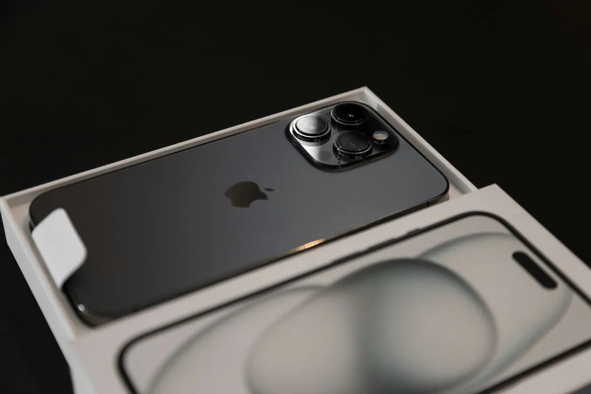 How to Remove SIM Card From iPhone Without Any Damage
