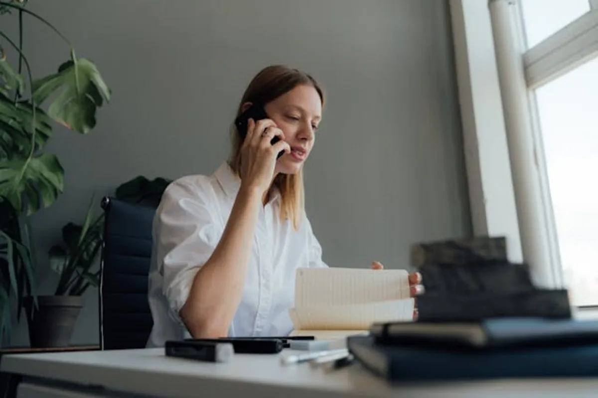 How to Send a Voicemail Without Calling (3 Easy Ways to Leave a Message)