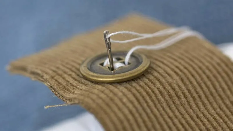 how-to-sew-on-a-button-1