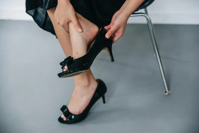 how-to-stop-shoes-from-blistering-heel