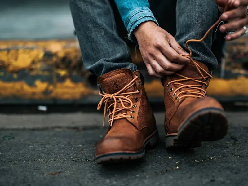 how to stop shoes from squeaking when walking